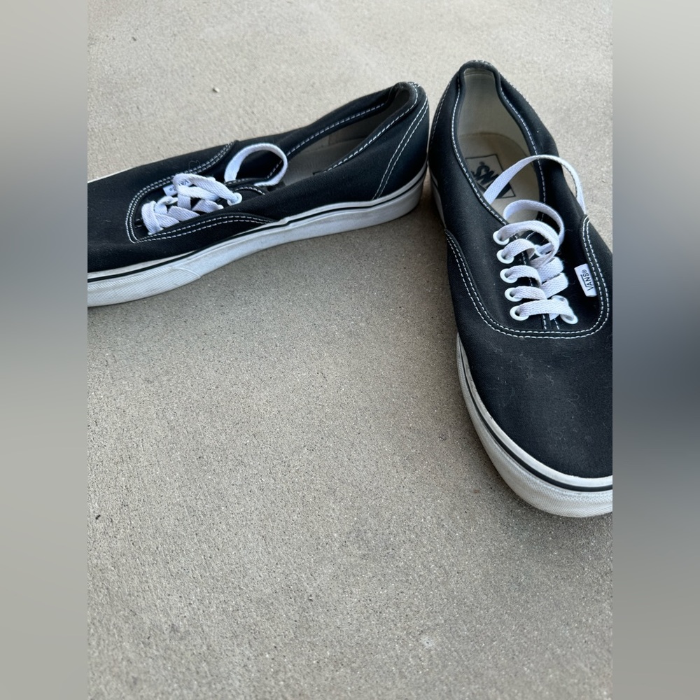 Vans - Picture 2 of 3